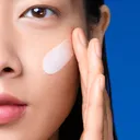 Thumbnail 3 of ลา โรช-โพเซย์ ครีมกันแดด Anthelios Uvmune400 400 Fluid Oil Control SPF50+ 50 มล.