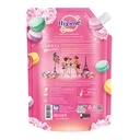 Thumbnail 2 of ไฮยีน น้ำยาปรับผ้านุ่ม ดิลิเชียสมาการอง 1.1 ล.