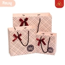 Thumbnail 1 of Matapat ถุงกระดาษพรีเมี่ยมลายสก๊อต (ตารางสีครีม,L (30x12x27 cm.)) ถุงกระดาษ the highest quality ถุงของขวัญ ถุงใส่ของพรีเมี่ยม ถุงกระดาษลายน่ารักๆ