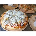 Thumbnail 5 of Matapat จานไม้ ถาดไม้ ทรงกลม จากไม้แท้ธรรมชาติ ไซส์ 8 นิ้ว (ซื้อ 2 แถม 1)