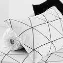 Thumbnail 3 of LOTUS ผ้าปูที่นอน รุ่น Black & White-LI-BW 01W ขนาด 6 ฟุต 5 ชิ้น