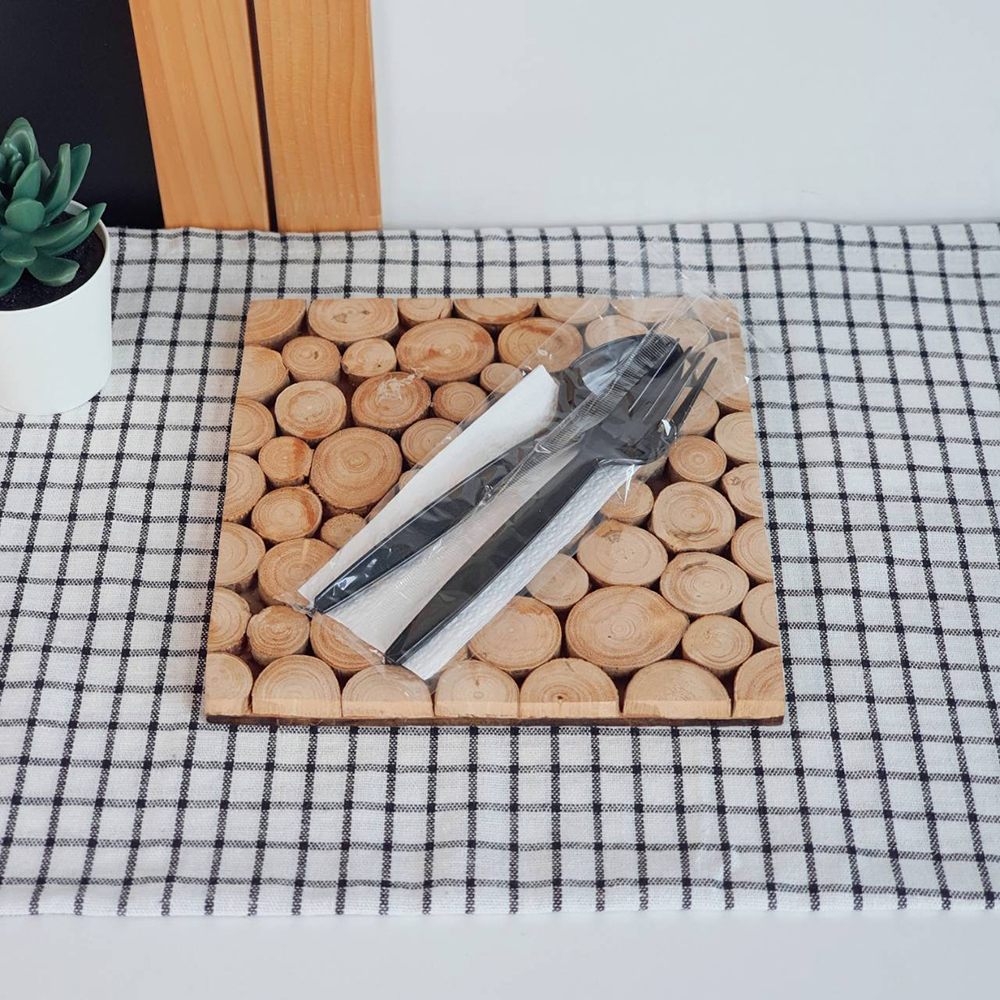 Goodboxpack, black plastic spoon Black plastic fork + tissue per pack