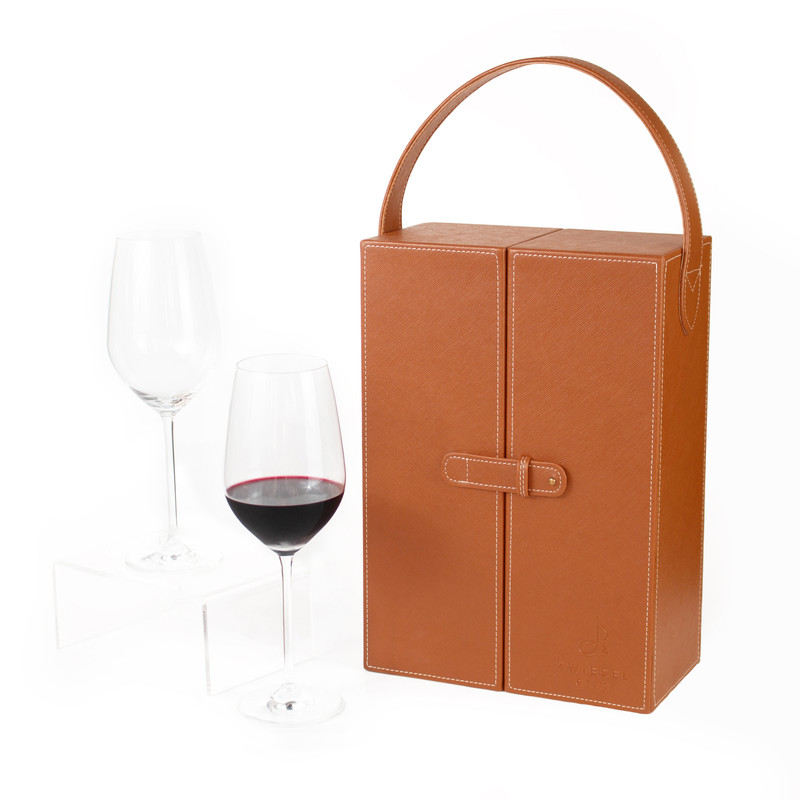 Brown leather wine bag with Schott zwiezel glasses